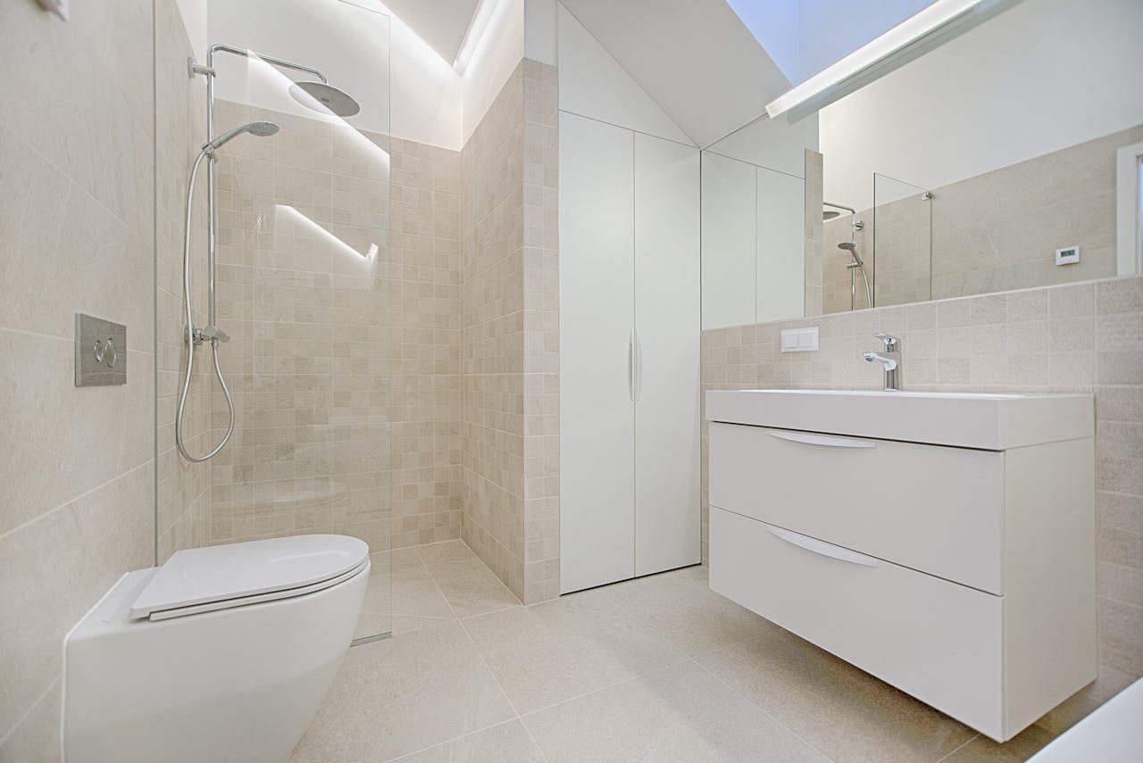 From Drab To Fab: Transforming Your Bathroom With Modern Design Trends